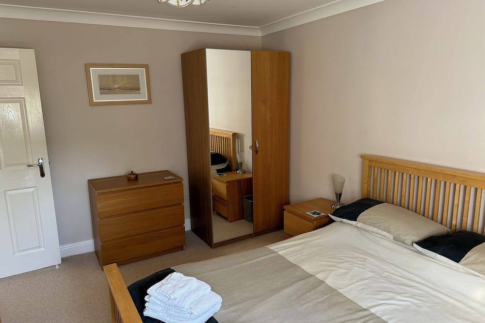 Ganze Wohnung, Luxuriöses 4-Sterne-Apartment im Erdgeschoss mit Blick auf das 18. Fairway in Watton, Norfolk