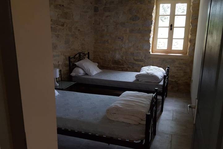 Location de vacances pour 4 personnes, avec terrasse ainsi que jardin et piscine, animaux acceptés à Gras - 3