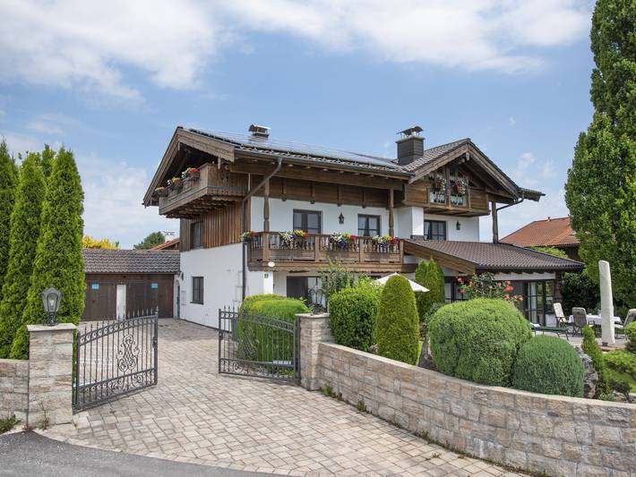Ferienwohnung für 2 Personen, mit Terrasse und Garten in Grassau