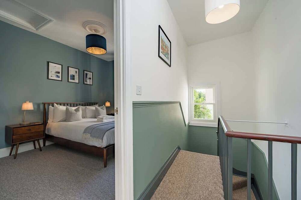 Entire apartment, Clifton 4Br w/Cinema Room+Sleeps 8 |Group Friendly in Bristol, South West England