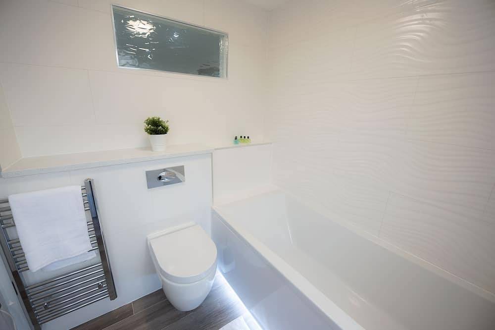 Entire apartment, The Deluxe Apartment at Laurel House in Reading, Berkshire