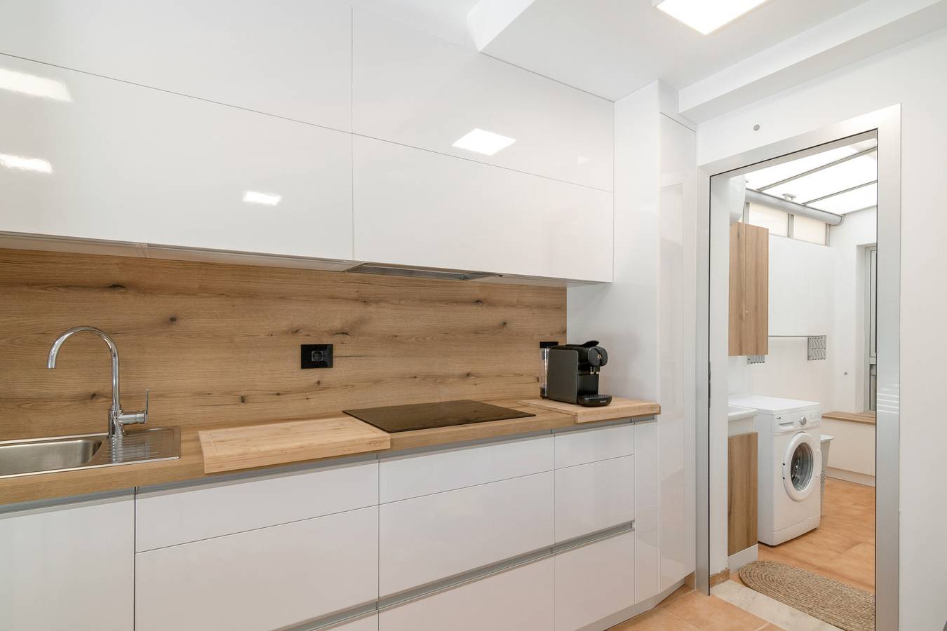 Apartamento entero, Vacaciones 'S Q Playa De Sardina' con vistas a la montaña, piscina compartida y Wi-Fi in Sardina del Norte, Gran Canaria Norte