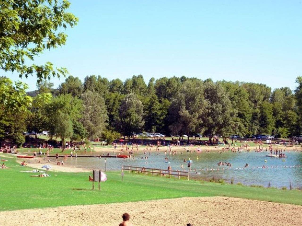 Chalet acogedor con terraza in Saint-Donat-sur-l'Herbasse, Región de Valence