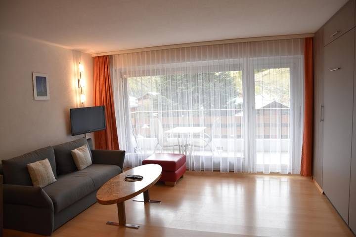 Gîte pour 3 personnes, avec vue et balcon, adapté aux familles à Saas-Fee - 4