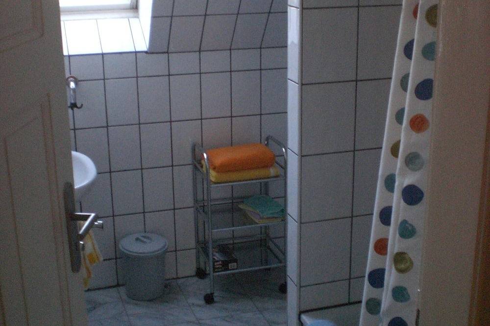Ganze Wohnung, Messe- Monteurswohnung in Düsseldorf-Angermund Nah bei Messe und Airport(ca.6km) in Düsseldorf, Nordrhein-Westfalen