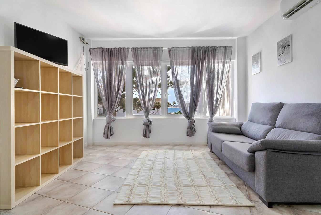 Entire apartment, Vacation Apartment 'Las Flores5' with Sea and Beach View, Wi-Fi and Air Conditioning in San Agustin, San Bartolomé de Tirajana