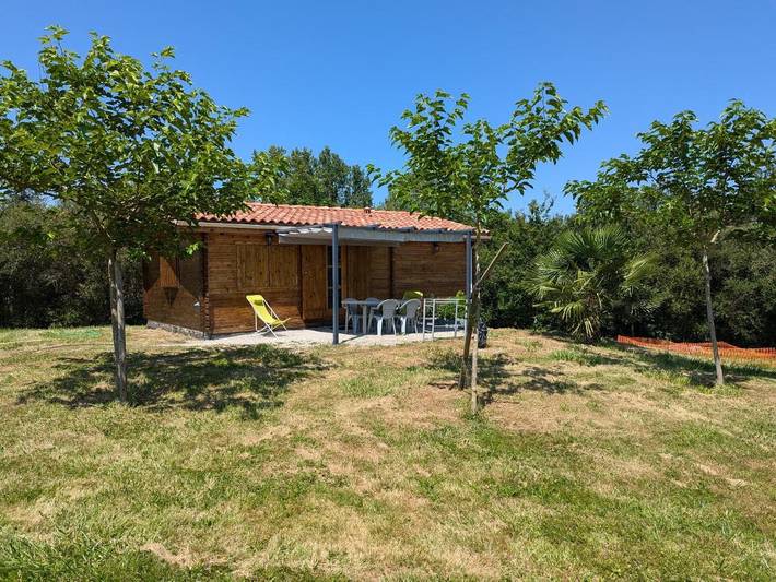 Gîte pour 4 personnes, avec Terrasse ainsi que Jardin et Vue à Tanus