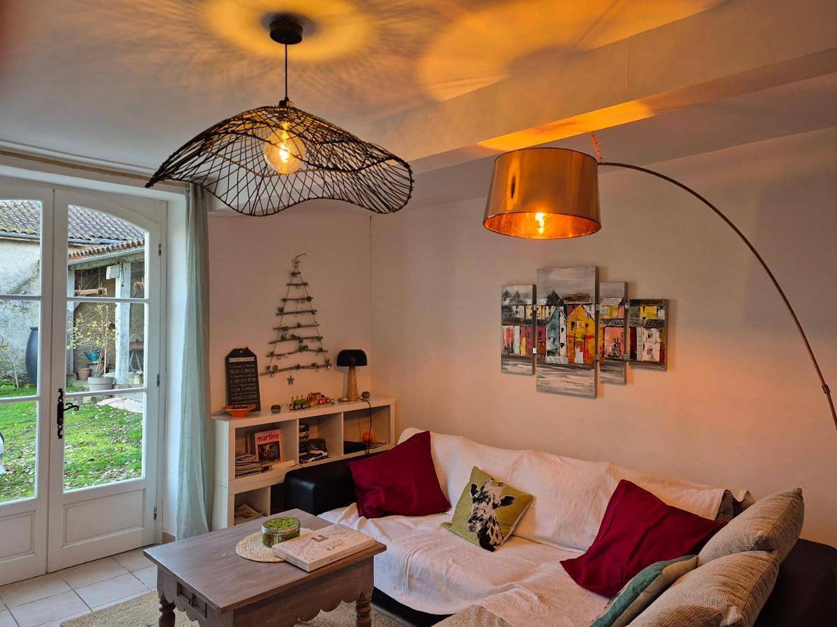 Maison Paradis Pr Enfants in Troncens, Gers
