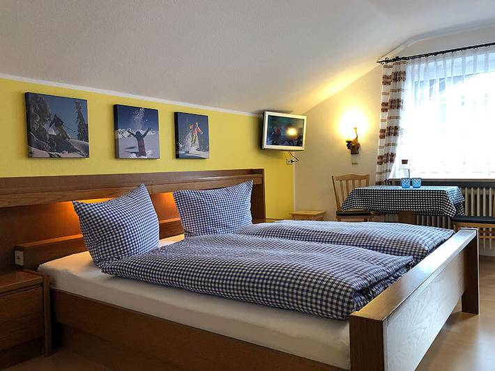 Pension für 3 Personen, mit Ausblick und Garten sowie Balkon, kinderfreundlich in Oberstdorf