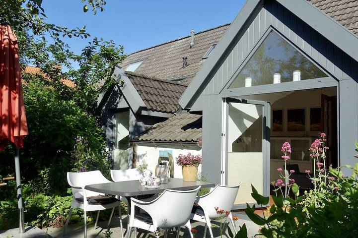 Ferienhaus für 4 Personen, mit Terrasse und Garten, mit Haustier in Emden