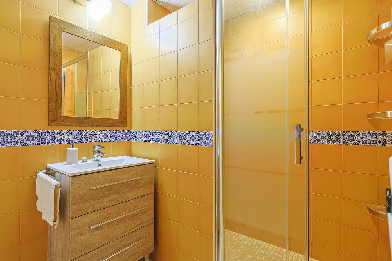 Apartamento entero, Lirios de Sevilla - Vacacional Sevilla in Casco Antiguo, Sevilla