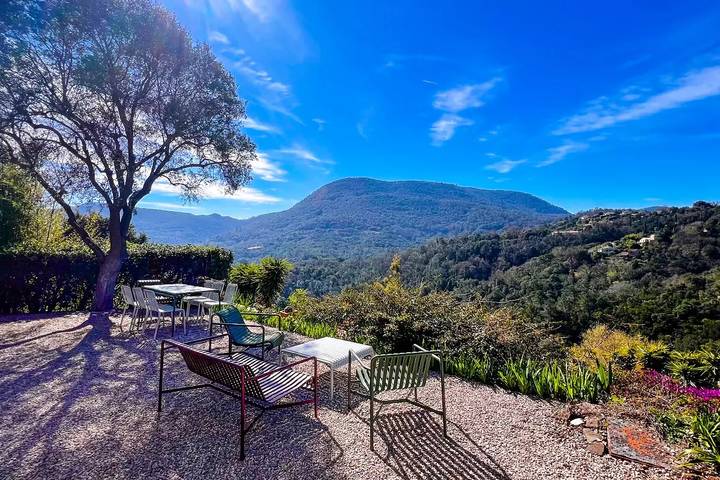 Location de vacances pour 8 personnes, avec piscine et terrasse à Les Adrets-de-l'Estérel - 3