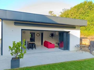 Gîte pour 4 personnes, avec terrasse à Sciez