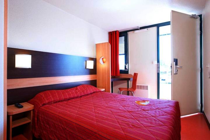 Hôtel pour 2 personnes, avec jardin, animaux acceptés à Saran - 4