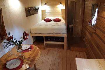 Chalet pour 2 personnes, avec balcon et jardin en Ardèche