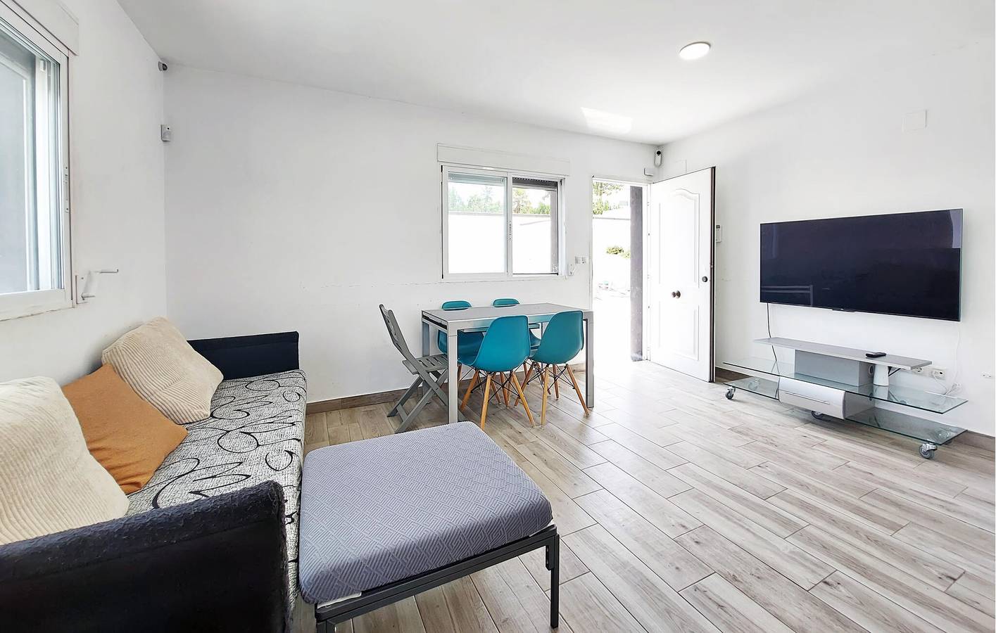 Gemütliches Appartement mit Pool, Terrasse und Wifi, Nähe Fluss in Turís, Valencia Provinz