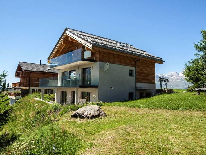 Ferienwohnung für 4 Personen, mit Balkon und Terrasse sowie Garten und Ausblick in Rosswald