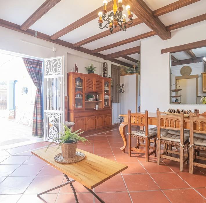 Espaciosa Villa en Guillena con Jardín y Piscina Privada in Guillena, Provincia de Sevilla