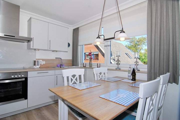 Ganze Ferienwohnung, Haus Rungholt, Norderwung 7 Whg. 2 in Wenningstedt, Sylt