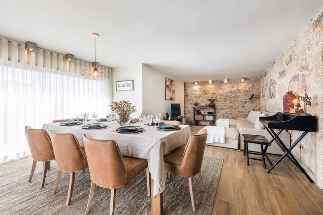 Casa Pelourinho de Louredo com piscina in Paredes, Distrito do Porto