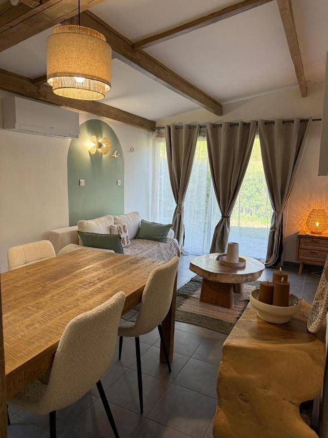 Location de vacances pour 6 personnes, avec jardin et terrasse, animaux acceptés à Saint-Étienne-Vallée-Française - 2
