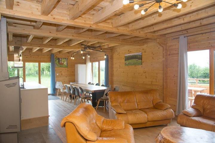 Gîte pour 14 personnes avec terrasse in Charcier, Jura Francais