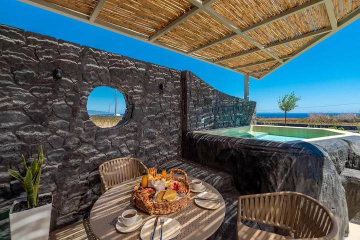 B&b voor 3 personen, met whirlpool en tuin op Santorini