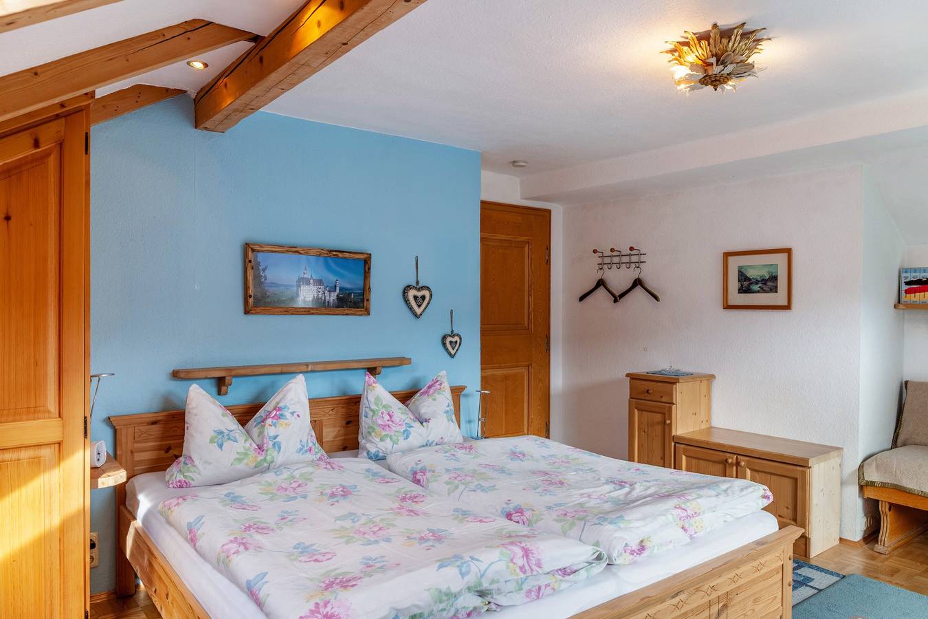 Apartamento entero, Apartamento 'Wank' con vistas a la montaña, balcón y Wi-Fi in Garmisch-Partenkirchen, Alpes Bávaros