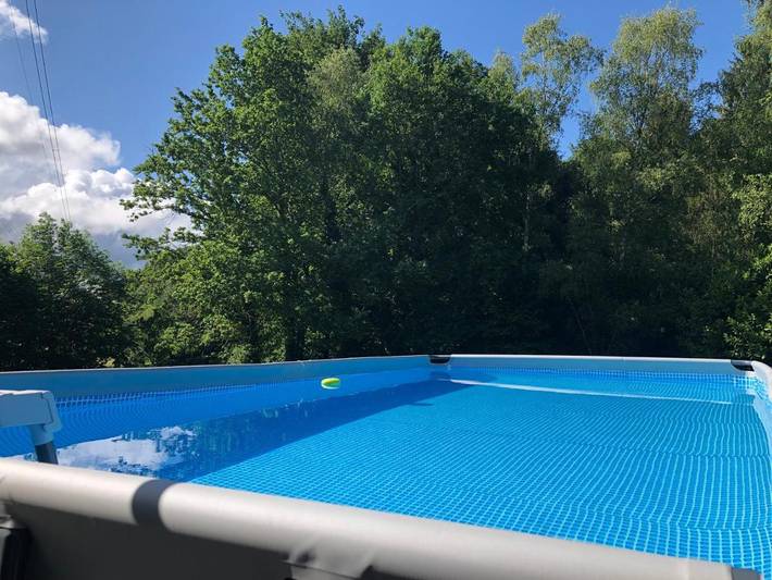 Location de vacances pour 4 personnes, avec vue ainsi que jardin et piscine à Espagnac - 3