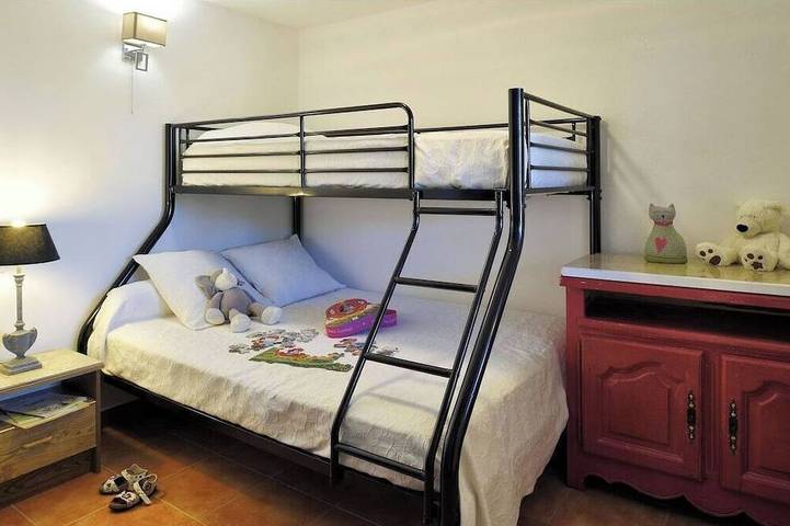 Location de vacances pour 5 personnes, avec jardin et terrasse à Occhiatana - 3