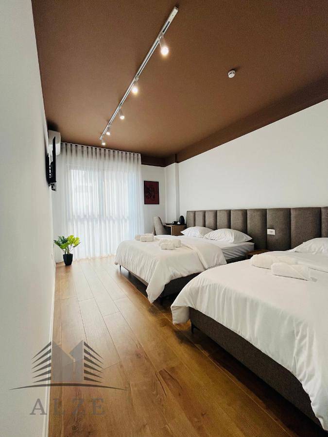 Maison d’hôte pour 2 personnes, avec jacuzzi et balcon à Tirana