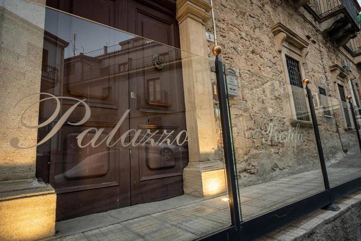 Location de vacances pour 3 personnes, avec terrasse à Montalbano Elicona - 2