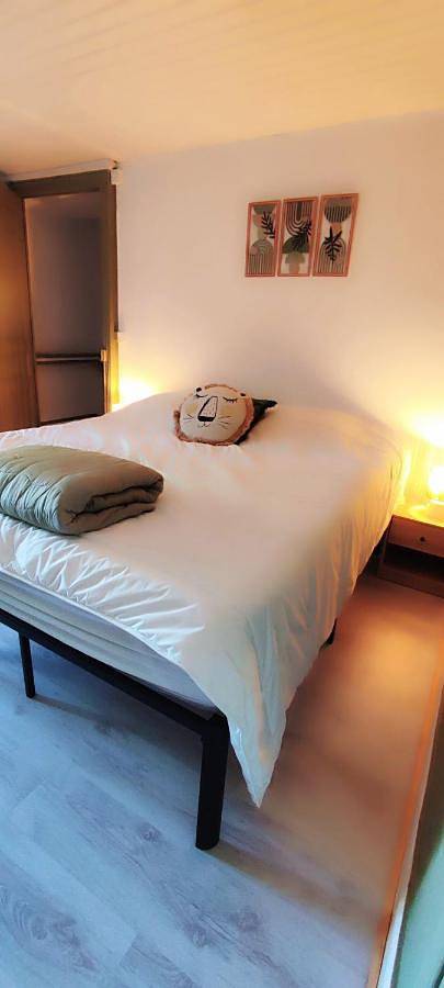 Location de vacances pour 3 personnes, avec Balcon ainsi que Terrasse et Vue à Selongey