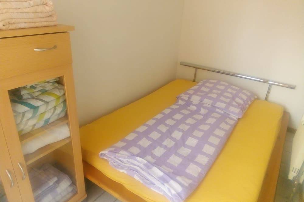 Ganze Wohnung, Apartment in Koenigsbrunn an der Stadtgrenze zu Augsburg 5 Zimmerkbwc/100qm. in Königsbrunn, Bayerisch Schwaben