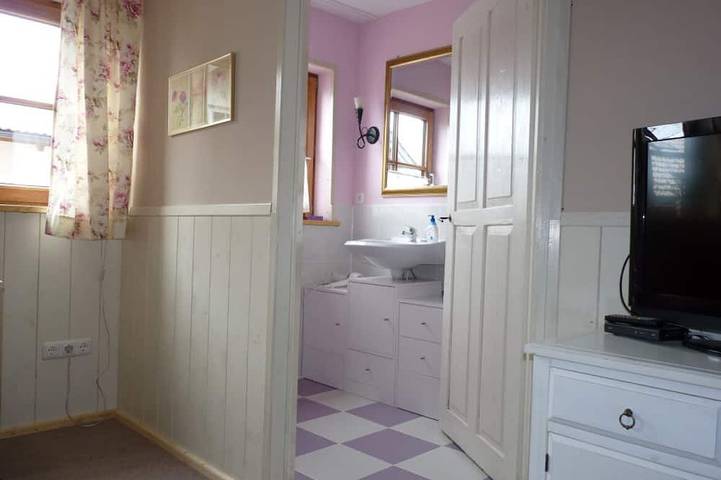 Ganze Wohnung, Apartment Rosenrot \"small but nice\" in Görisried, Bayerisch Schwaben