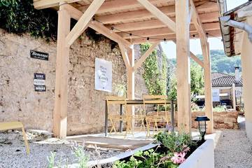 Gîte pour 4 personnes, avec terrasse et jardin, animaux acceptés à Duravel