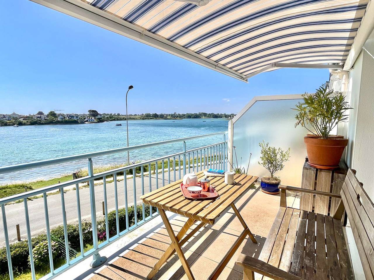 Apartamento entero, Étel: Dúplex con aire acondicionado, cerca de playa y puerto in Étel, Côte des Mégalithes