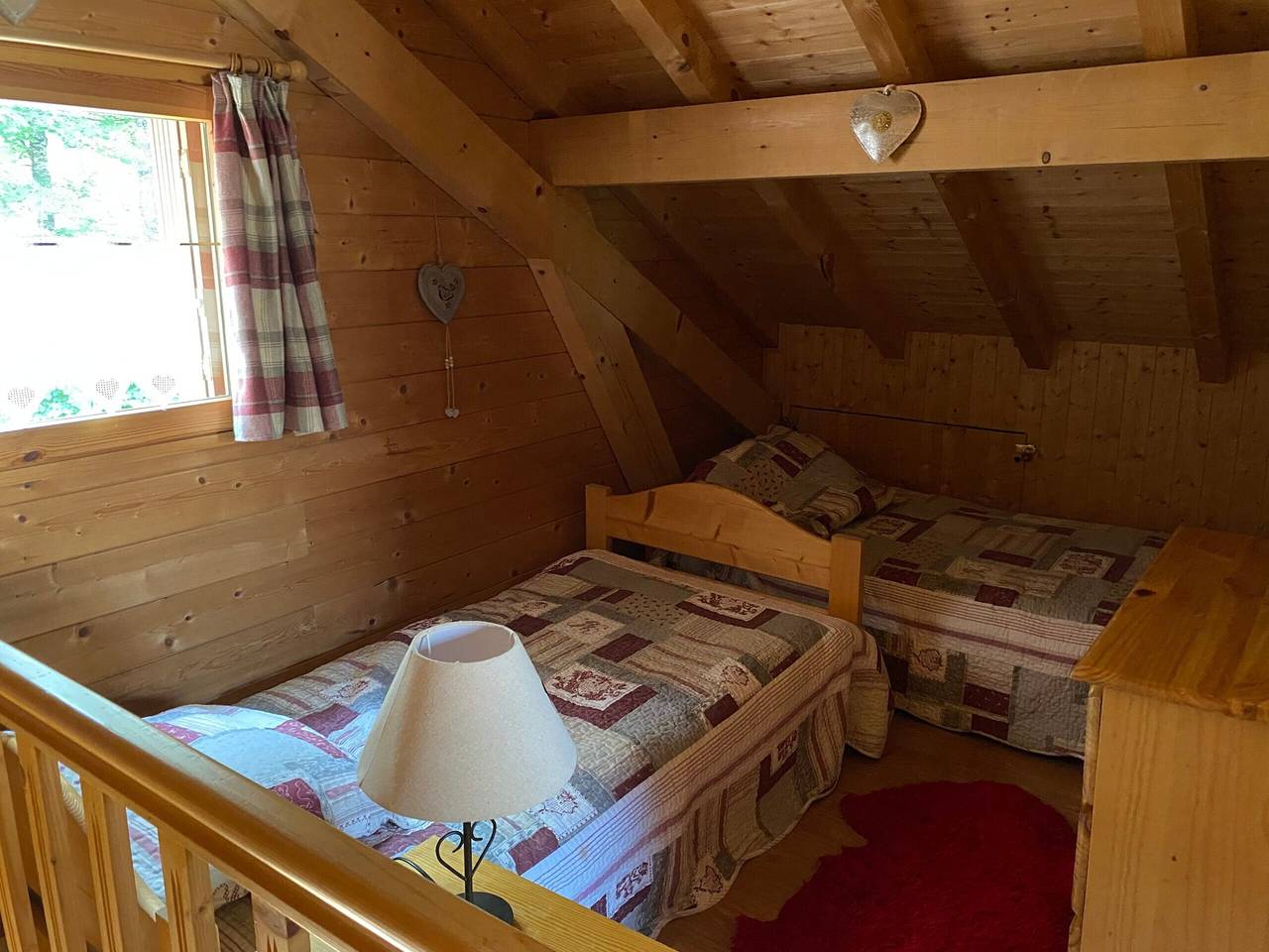 Chalet « 6p - Le Cocon Des Neiges »: vistas a la montaña, terraza compartida y Wi-Fi in Verchaix, Region Bonneville