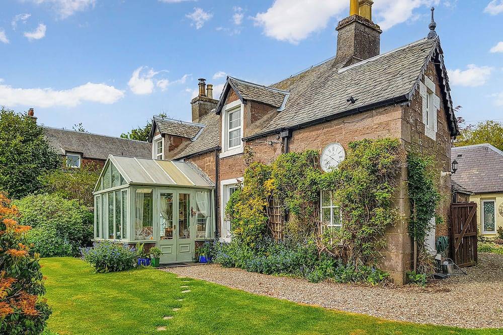 1 bedroom accommodation in Crieff in Crieff, Perthshire
