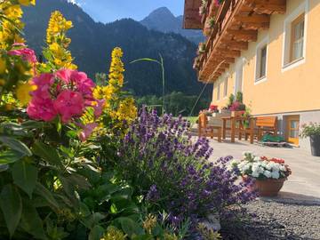 Ferienwohnung für 4 Personen, mit Garten, kinderfreundlich in Werfenweng