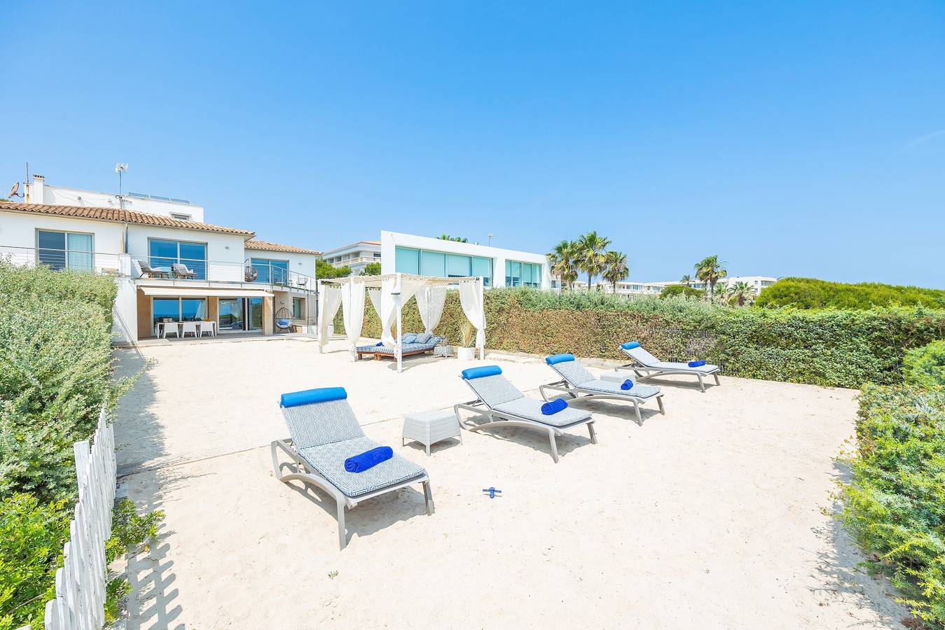 Casa di campagna 'Sa Platja' con vista mare, Wi-Fi e aria condizionata in Playa de Muro, Muro