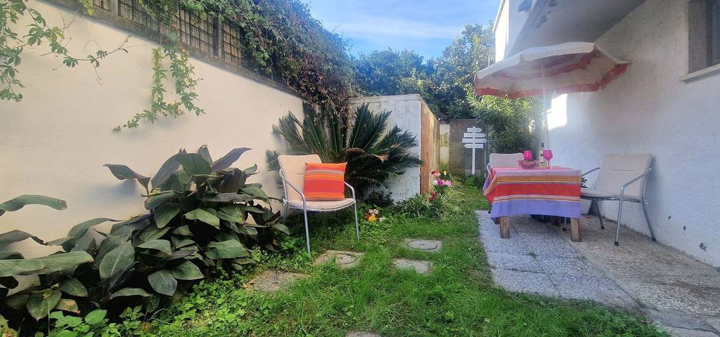 Location de vacances pour 8 personnes, avec balcon et jardin, animaux acceptés dans Torre del Lago Puccini - 3
