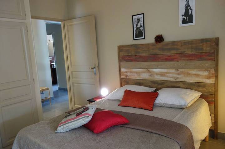 Location de vacances pour 7 personnes, avec jardin et terrasse à Meyreuil - 4