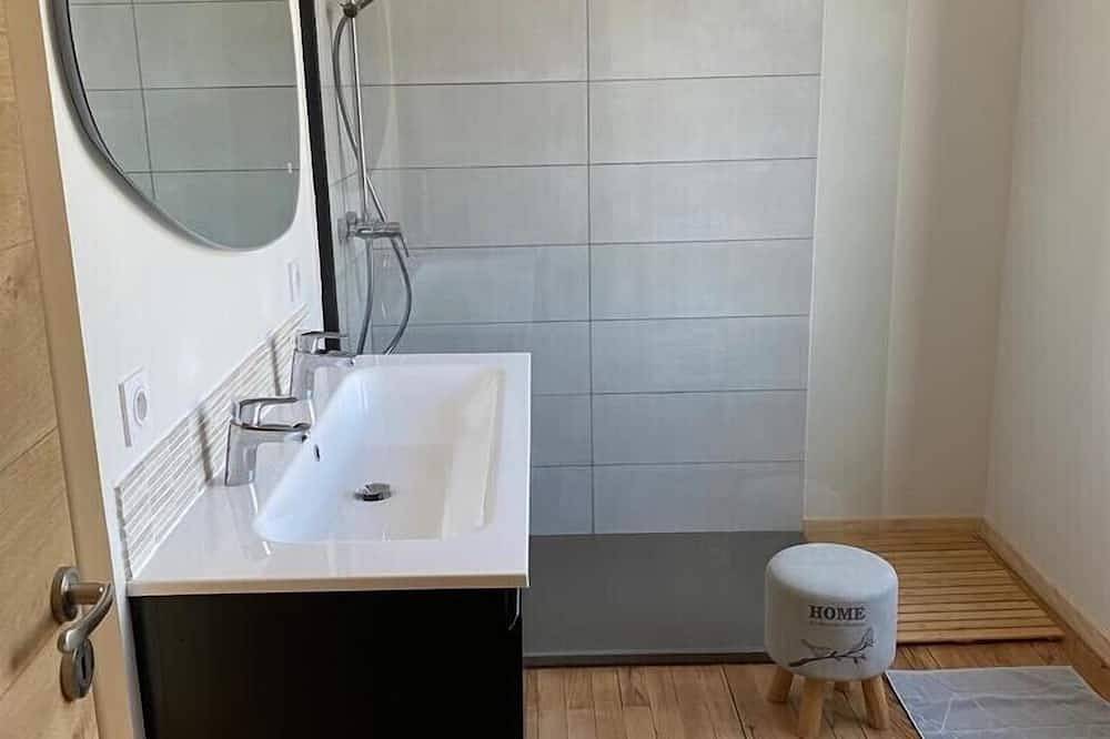 Villa climatisée  3 chambres au calme  et dans un écrin de verdure in Aytré, La Rochelle region
