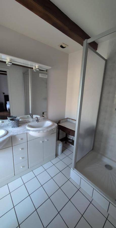 Location de vacances pour 2 personnes, avec terrasse, adapté aux familles à Gelles - 3