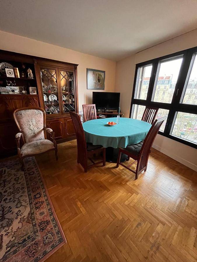 Appartement entier, Three-Bedroom Apartment in Saint-Mandé, Val-de-Marne