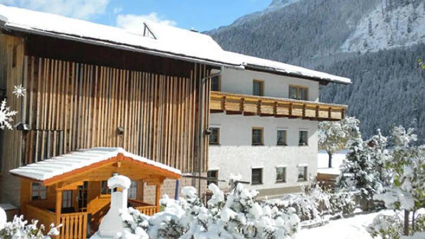 Chalet für 17 Personen, mit Garten im Lechtal