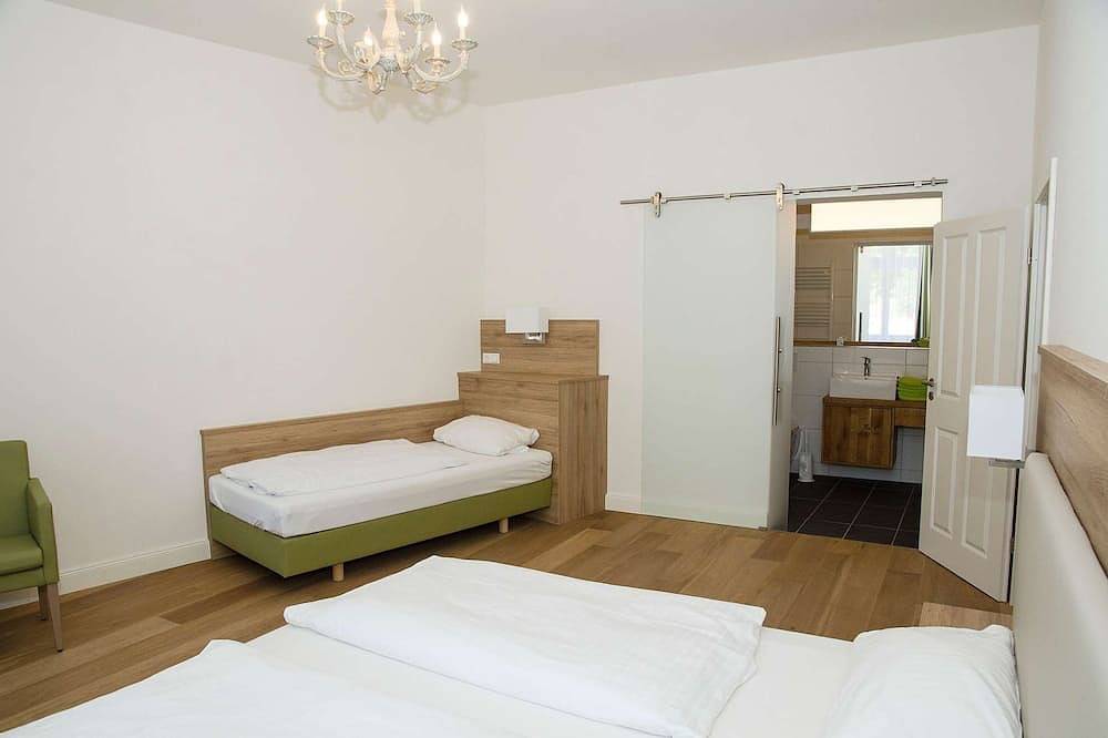 Ganze Wohnung, Perkeo Apartments: Junior-, Familiensuite | Heidelberg-Altstadt in Altstadt Heidelberg, Heidelberg