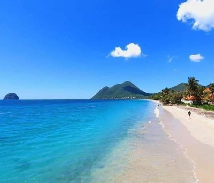 Location de vacances pour 12 personnes, avec jardin ainsi que piscine et vue dans Anse Caffard - 2