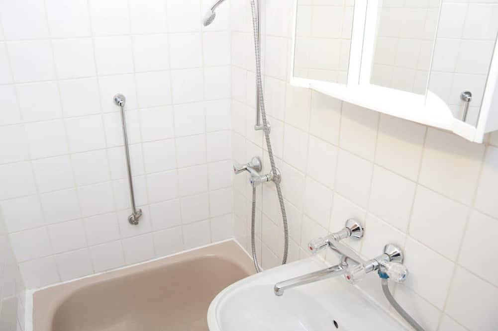 Ganze Wohnung, Raisa Helles freundliches 3-Zimmer-Apartment mit Garteneingang in Preßbaum, Traisental